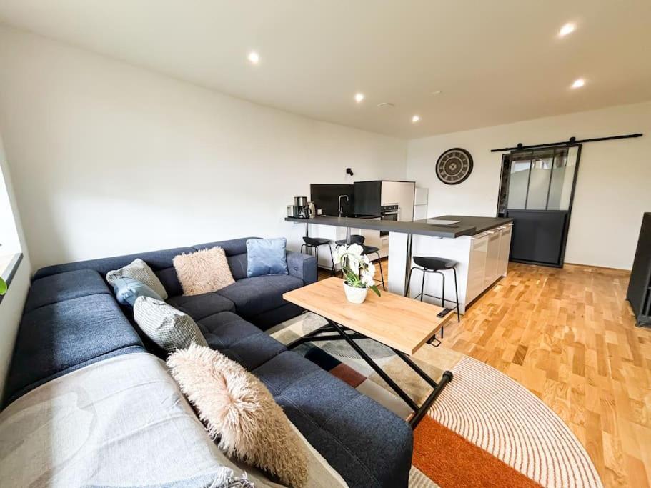 Appartement Cote Jardin - Centre Alençon Exteriör bild